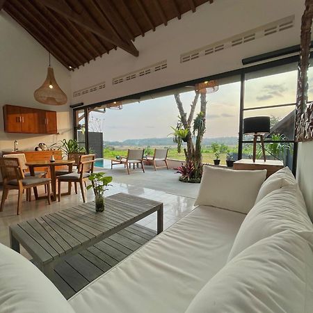 Boutique Villa Jogja Senang Jogjacarta Exterior foto