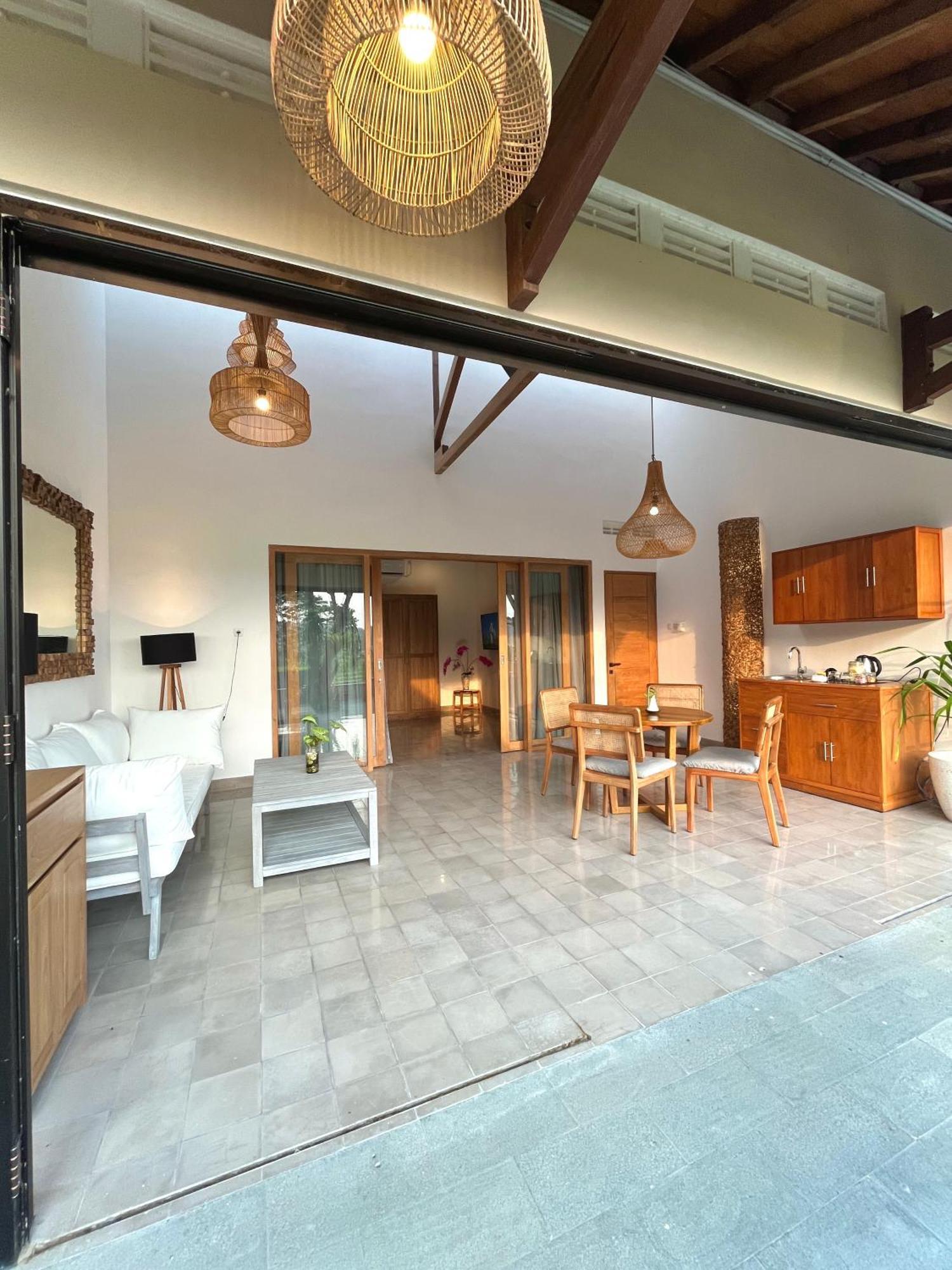 Boutique Villa Jogja Senang Jogjacarta Exterior foto